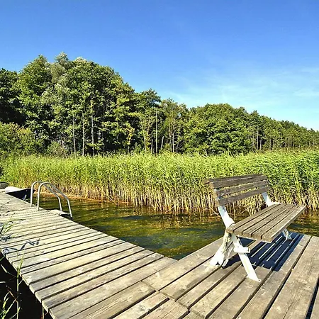 By The Lake, Private Garden, Oswino, Cleaning Included Feriehus